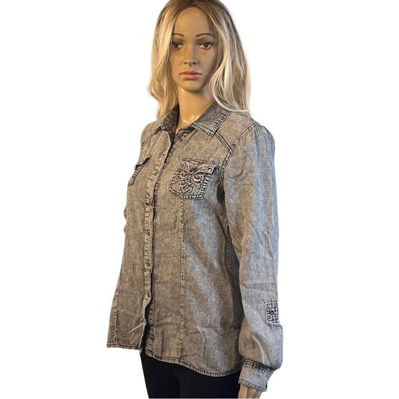 Maurices Premium Gray Washed Denim Button Up Shirt - Picture 5 of 10